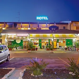https://hotel-agli-olmi.hotelinveneto.com