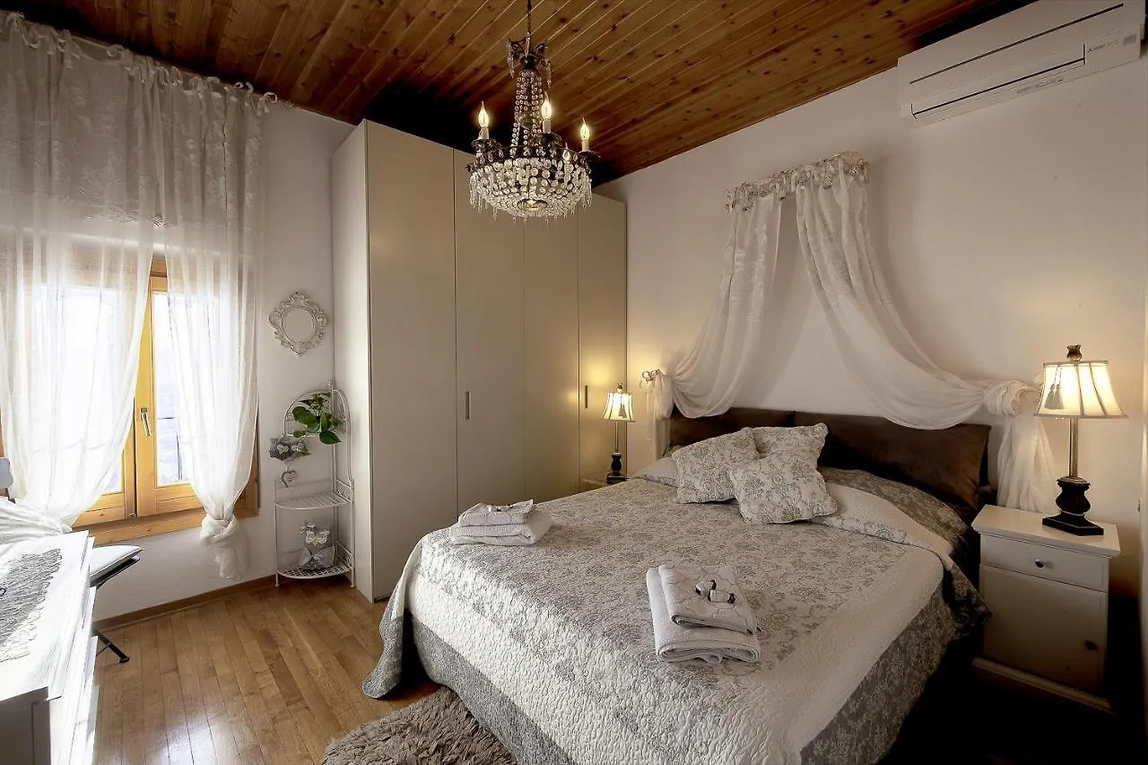 B&B L'Orologio Signa Bed & Breakfast