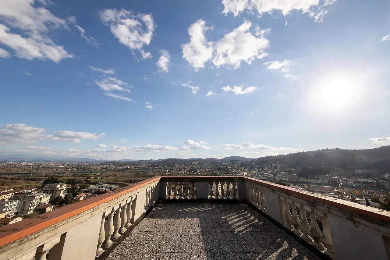 B&B L'Orologio Signa Bed & Breakfast